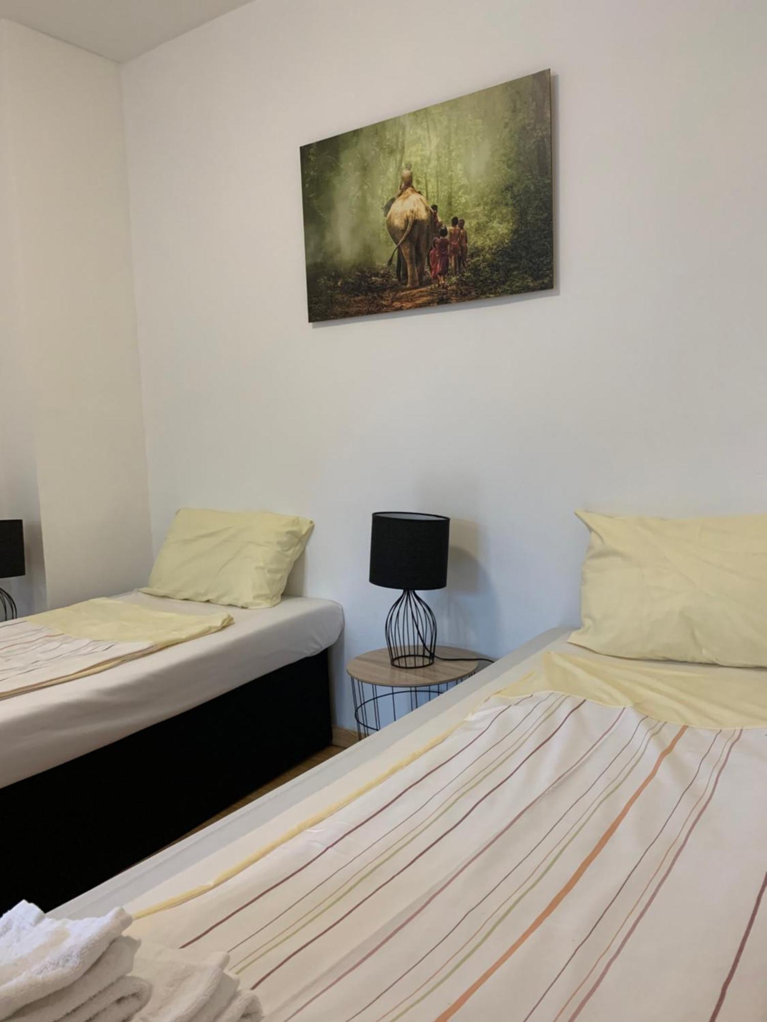 Praktische City Apartments Direkt Am Hauptbahnhof Neumünster Exterior foto